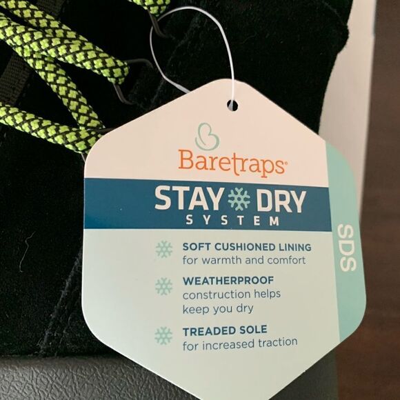 Baretraps dish water resistant  weatherproof,treaded soul, faux shearling bootie - Picture 9 of 12